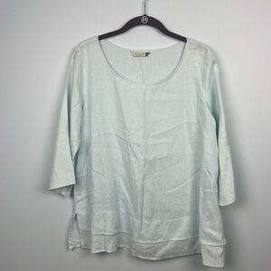 Chalet medium short sleeved scoop neck light blue 3/4 sleeve blouse